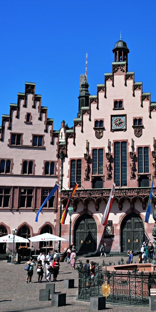 Frankfurt Skyline and Old Town Journey